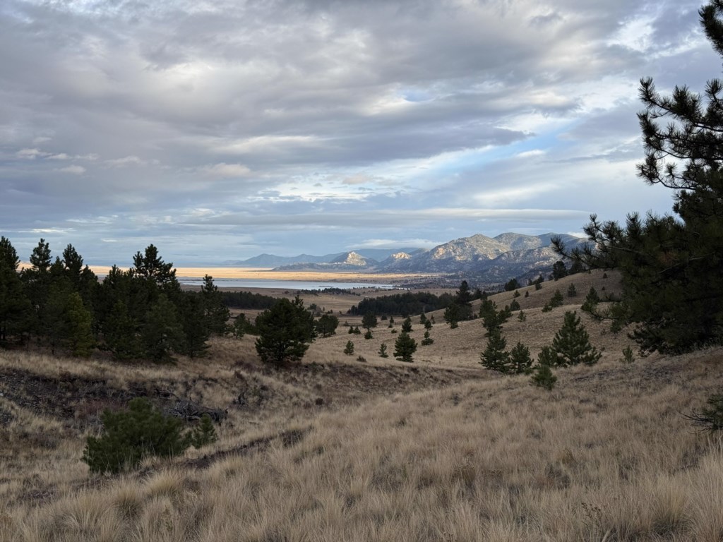 Views of Eleven Mile Reservoir. Just 11 minutes to the boat ramp for fishing and paddleboarding.