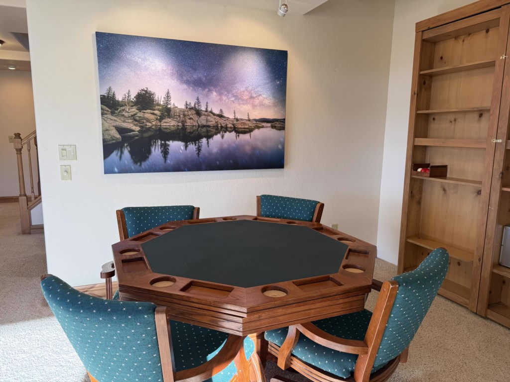 Fully equipped poker table with everything you need for an evening of fun