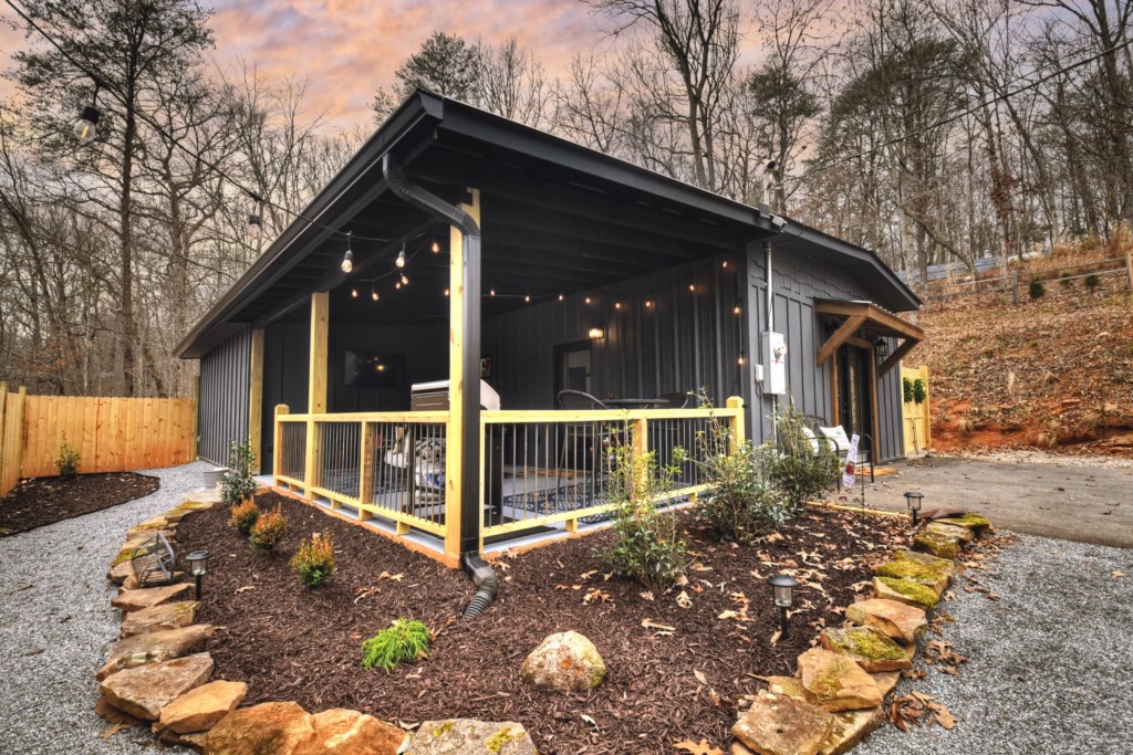 Welcome to Hillside Hideaway!