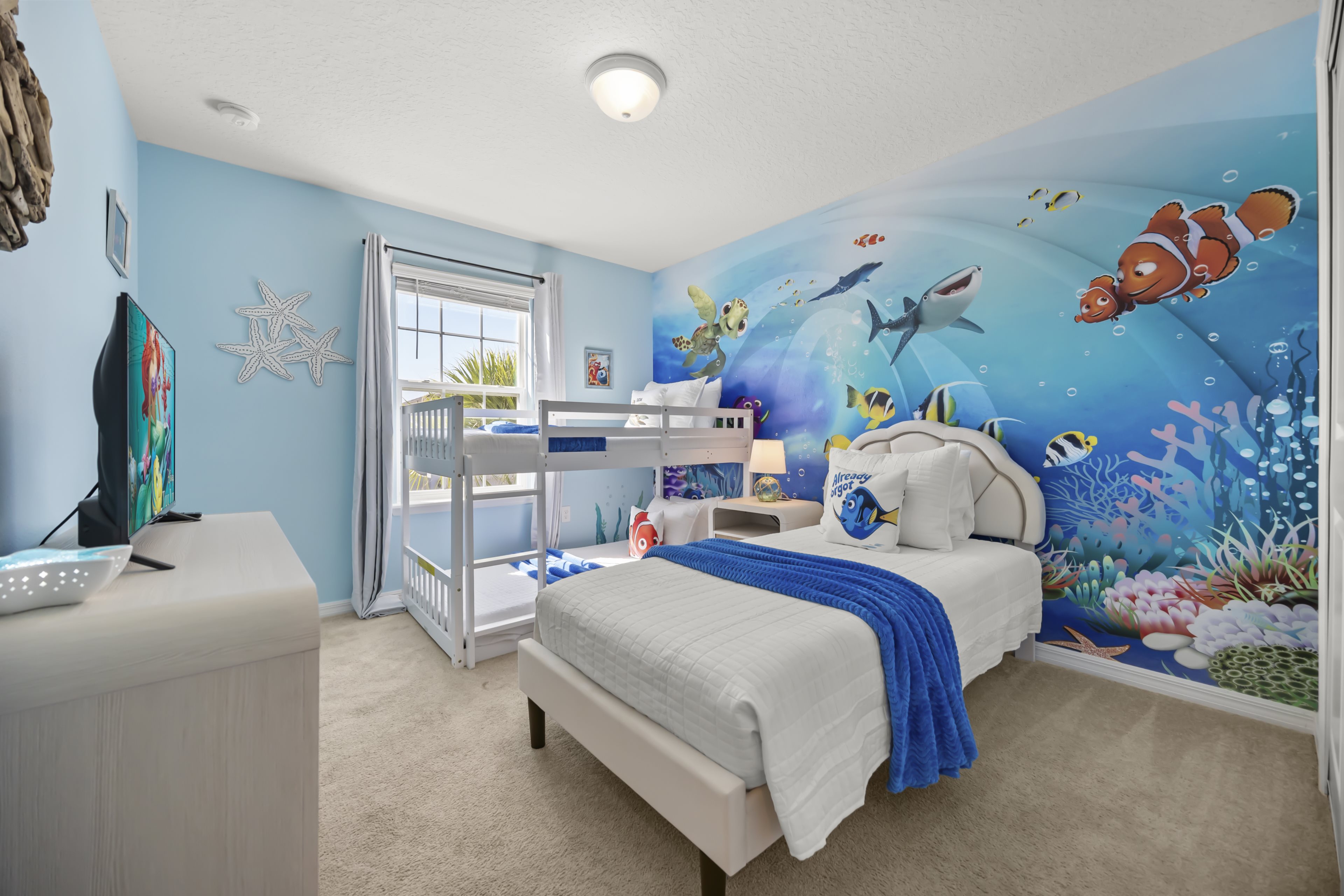 5 bedroom vacation house at Solterra - Image 17