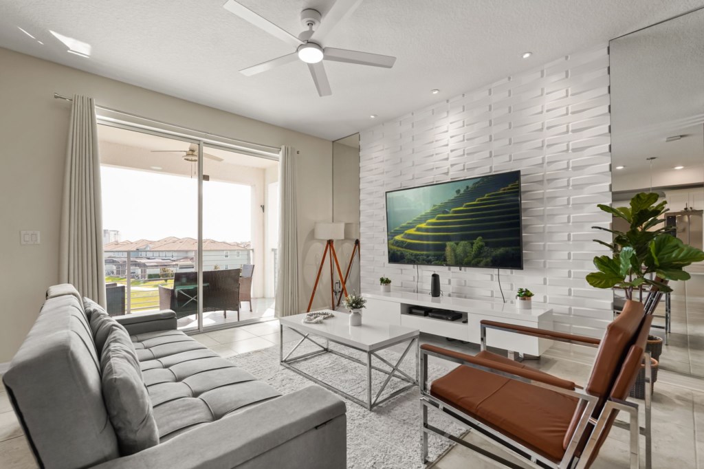 3131 Paradox Cir Unit 306 (4).jpg