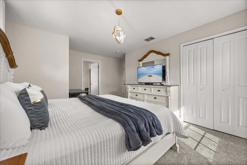 5 bedroom vacation townhouse at Storey Lake - Image 10