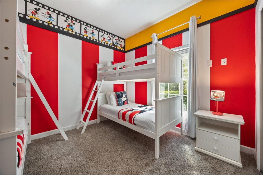 5 bedroom vacation townhouse at Storey Lake - Image 18