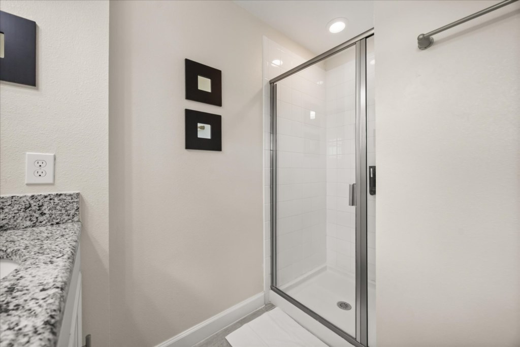 5 bedroom vacation townhouse at Storey Lake - Image 25