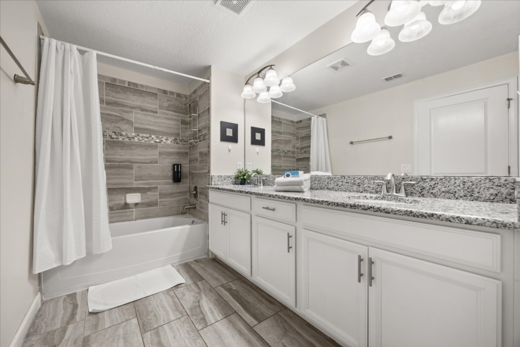 5 bedroom vacation townhouse at Storey Lake - Image 27