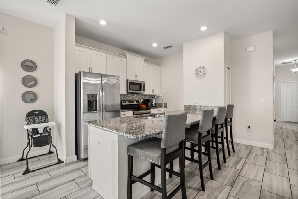 5 bedroom vacation townhouse at Storey Lake - Image 5