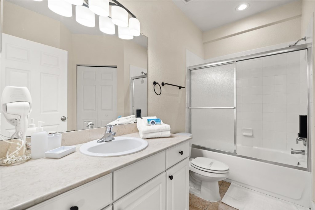 4 bedroom vacation townhouse at Lucaya Village - Image 22