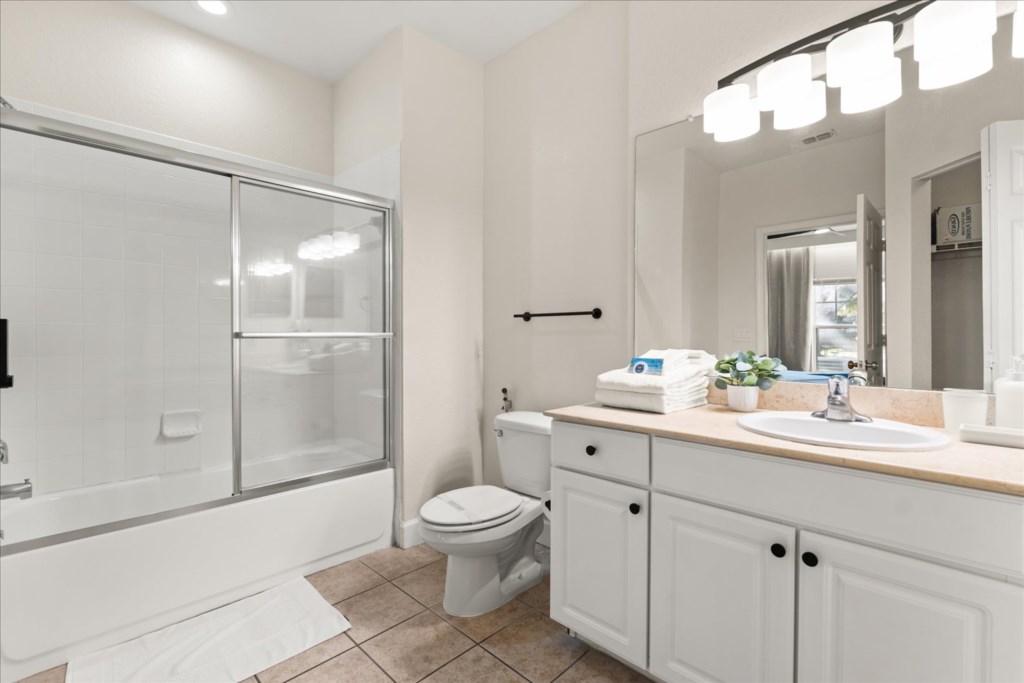 4 bedroom vacation townhouse at Lucaya Village - Image 23