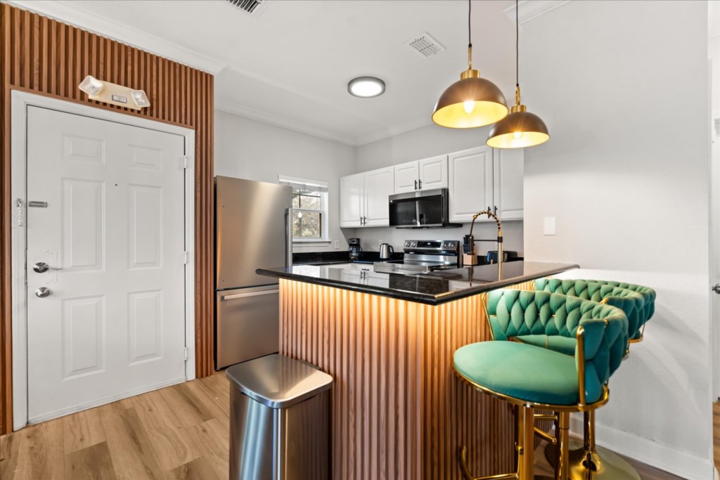 4 bedroom vacation townhouse at Lucaya Village - Image 6