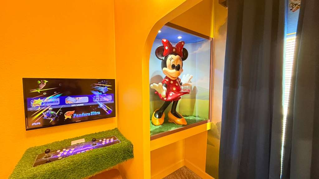 4 bedroom vacation townhouse at Lucaya Village - Image 18