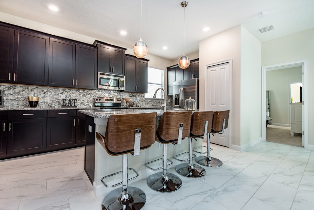 4740SleepyHollowDr-13