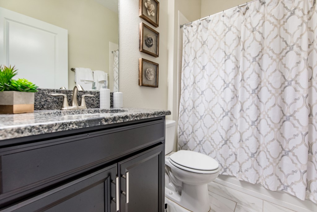 4740SleepyHollowDr-27