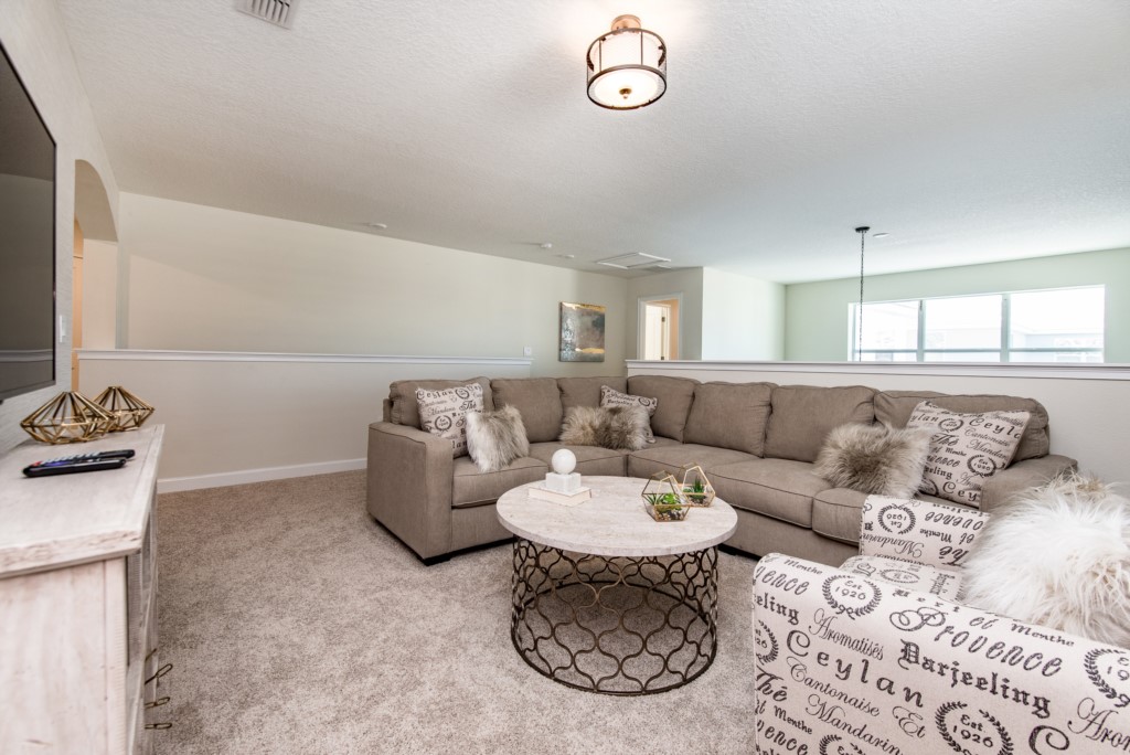 4740SleepyHollowDr-30