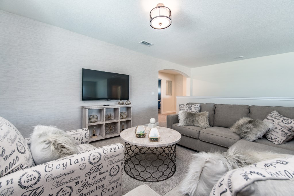 4740SleepyHollowDr-31