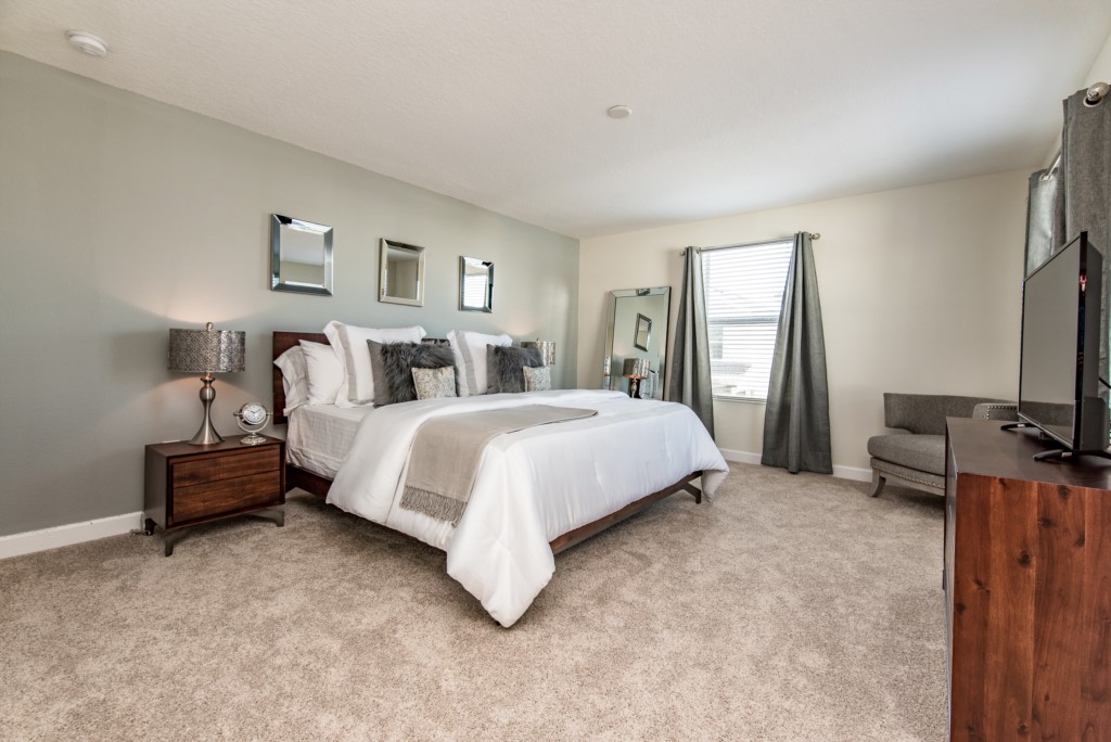 4740SleepyHollowDr-33