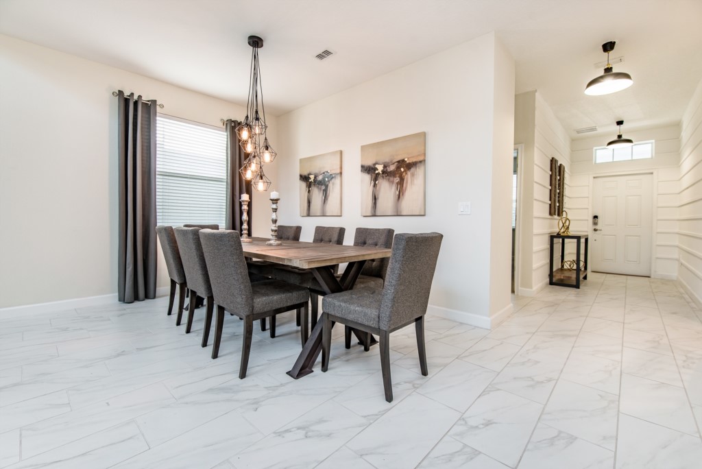 4740SleepyHollowDr-6