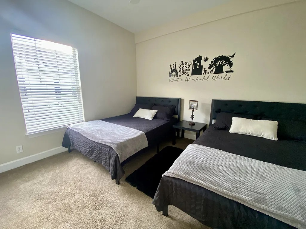 4 bedroom vacation townhouse at Lucaya Village - Image 7