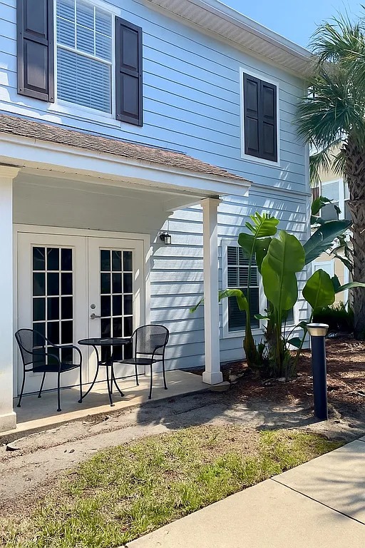 4 bedroom vacation townhouse at Lucaya Village - Image 9