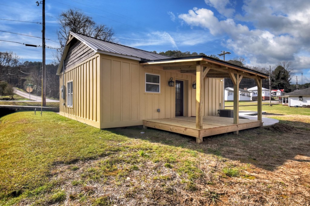 265EastTennesseeAve(18)