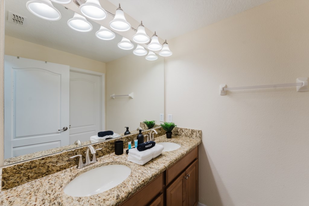 8975BismarckPalmRd-32