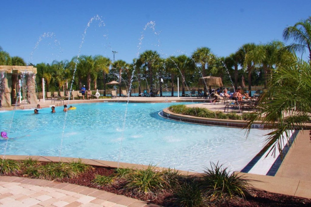 ClubHouseSwimmingPool2