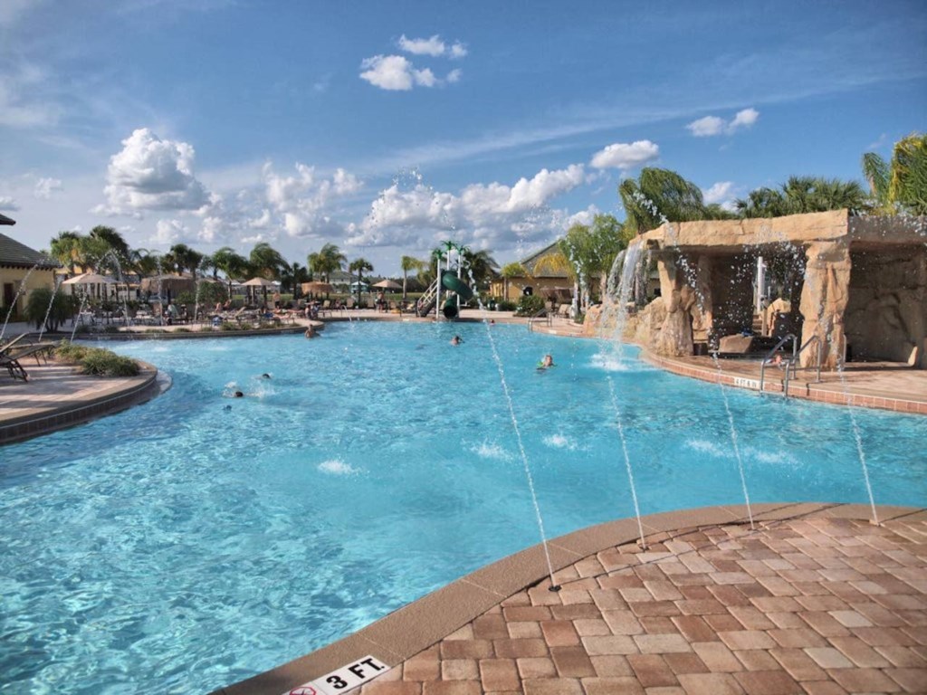 Clubhouseswimmingpool3