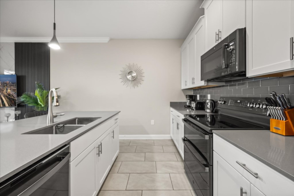 4 bedroom vacation townhouse at Storey Lake - Image 6