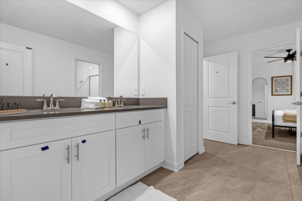 9 bedroom vacation house at Storey Lake - Image 32