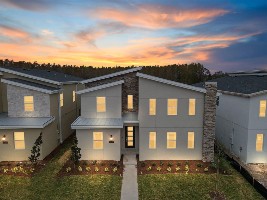 9 bedroom vacation house at Storey Lake - Image 1