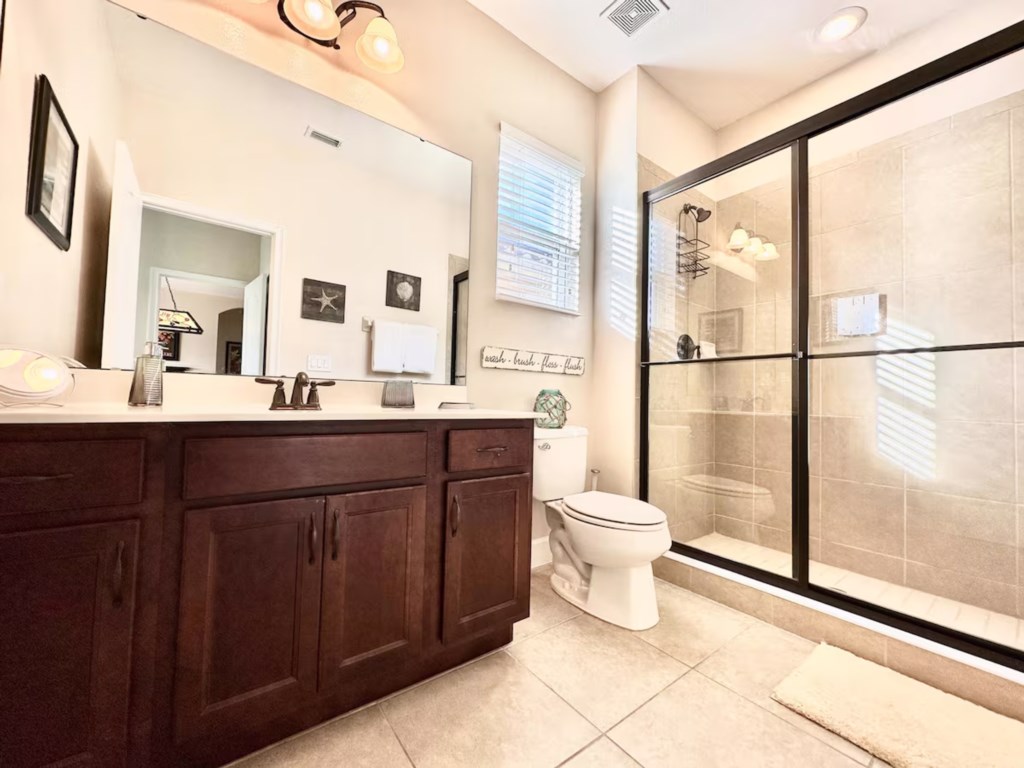 e553d51b-0265-4df1-8cf4-0ca0a82050fb