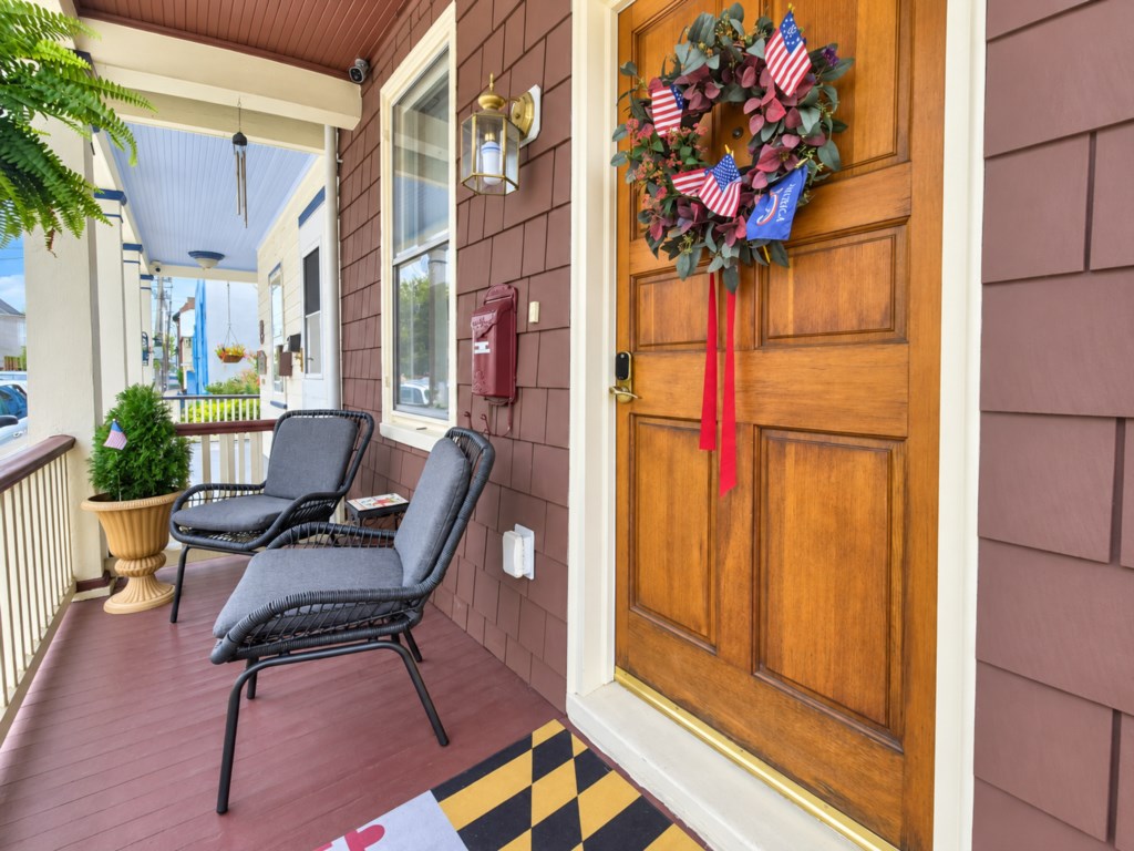 Enjoy your morning coffee or unwind after a day exploring Annapolis on the welcoming front porch.