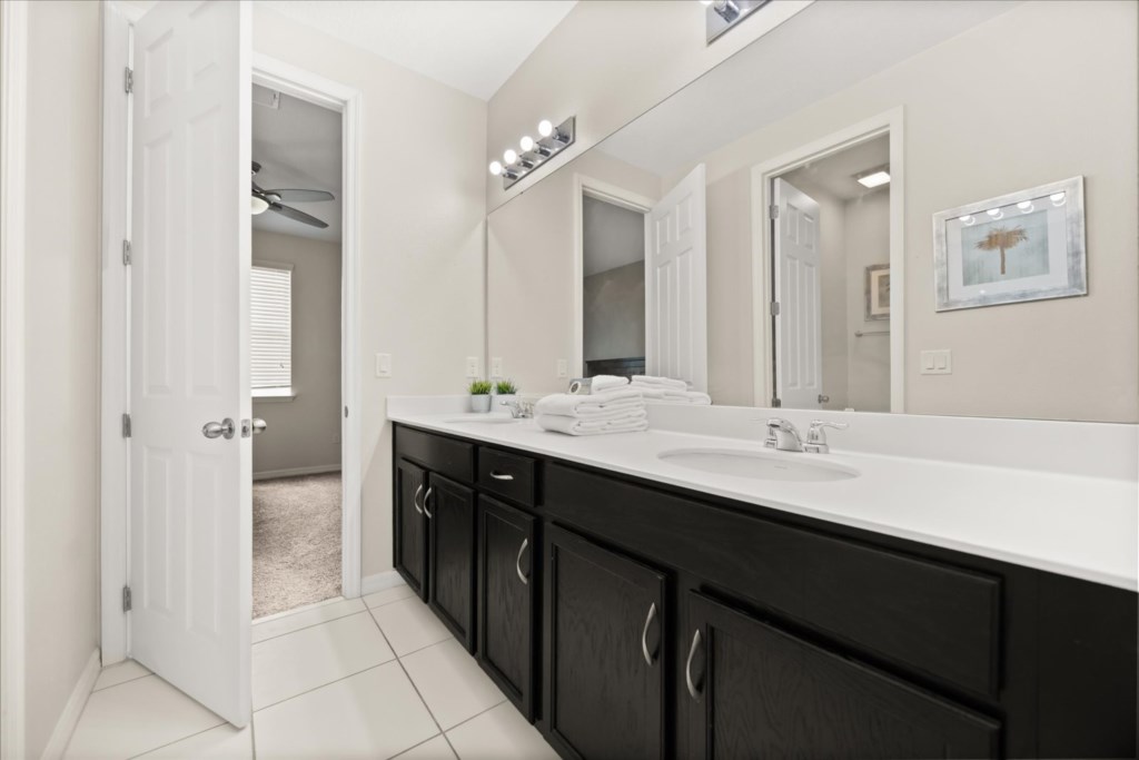 7 bedroom vacation house at Solara Resort - Image 46