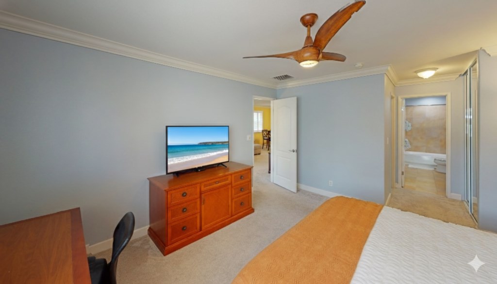 Primary Bedroom-Smart TV