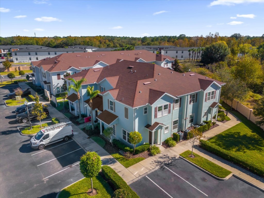 4 bedroom vacation townhouse at West Lucaya - Image 29