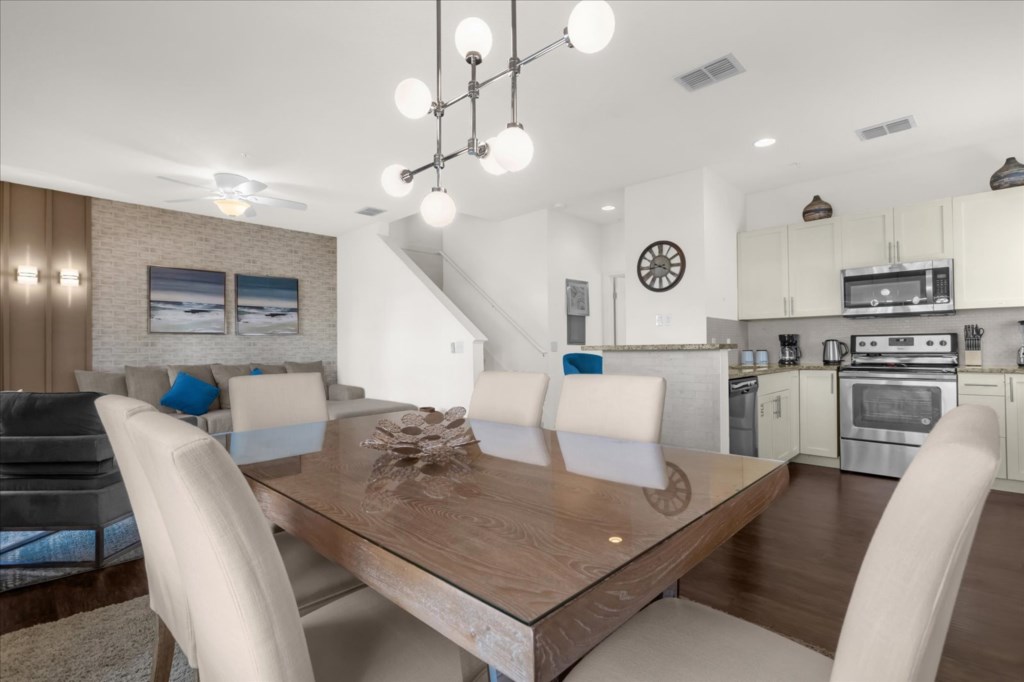 4 bedroom vacation townhouse at West Lucaya - Image 6