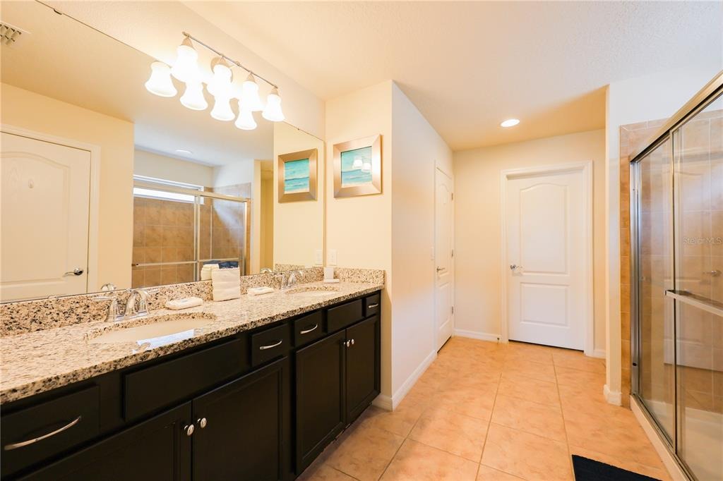 5 bedroom vacation house at Windsor at Westside - Image 34