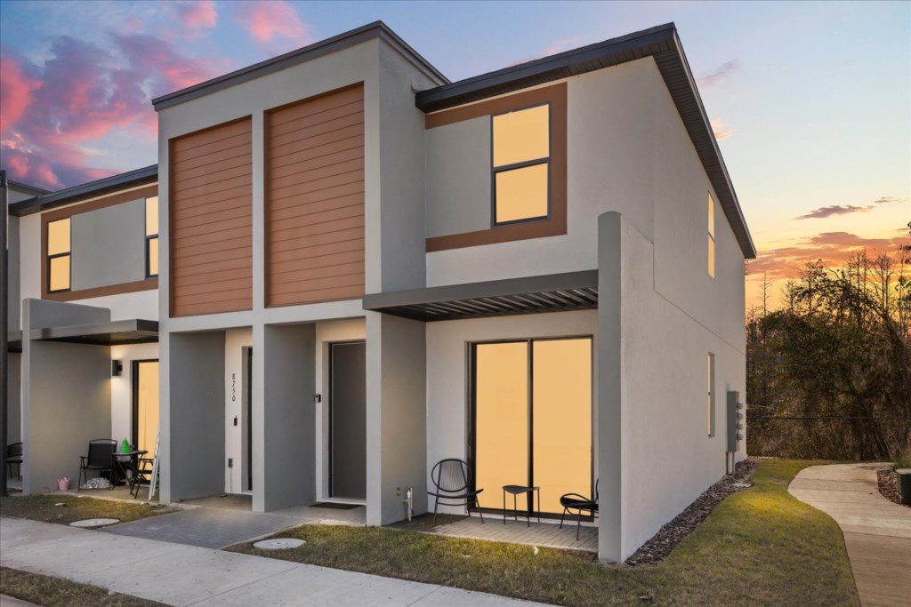 3 bedroom vacation townhouse at The Hub at Westside Reserve - Image 1