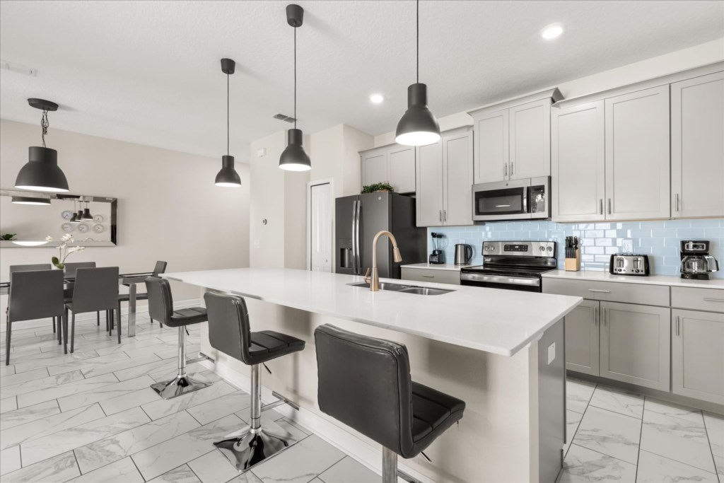 4 bedroom vacation townhouse at Storey Lake - Image 9