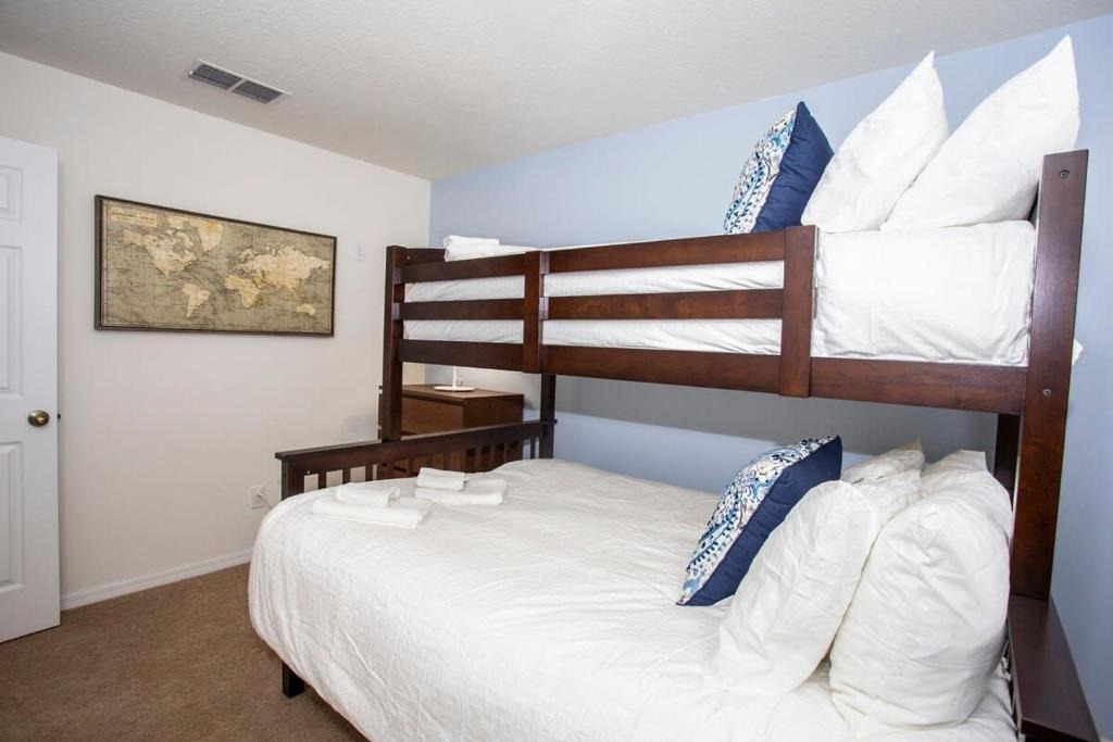 4 bedroom vacation townhouse at Bella Vida - Image 18