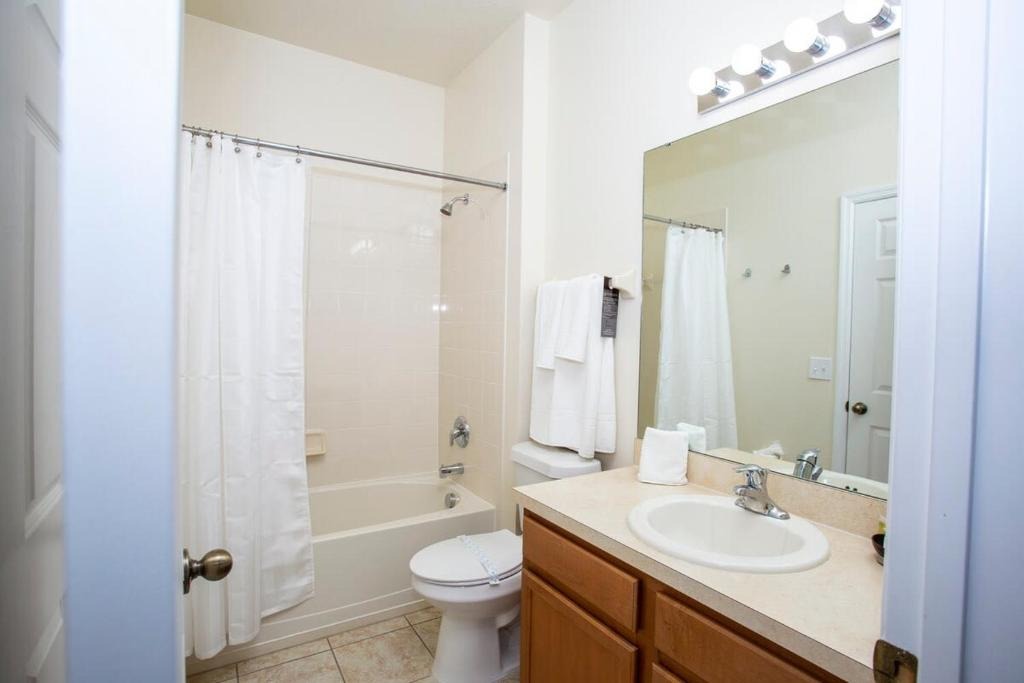 4 bedroom vacation townhouse at Bella Vida - Image 23