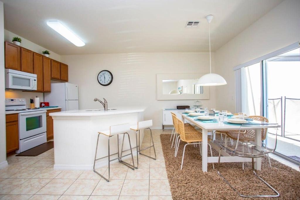 4 bedroom vacation townhouse at Bella Vida - Image 7