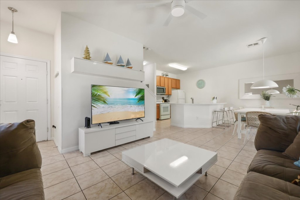 4 bedroom vacation townhouse at Bella Vida - Image 1