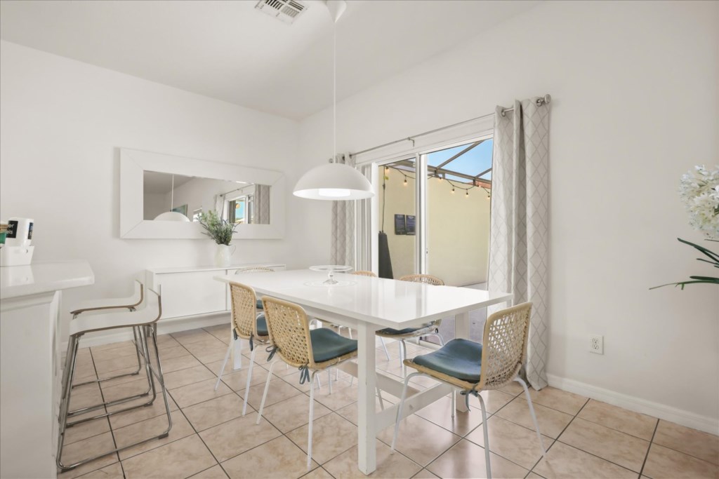 4 bedroom vacation townhouse at Bella Vida - Image 4