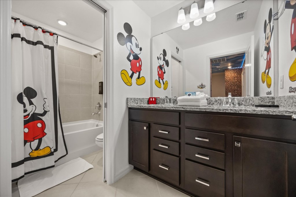 5 bedroom vacation townhouse at Windsor Cay - Image 28