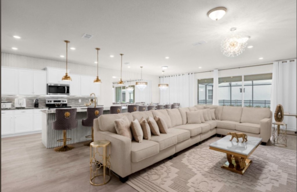 10 bedroom vacation house at Windsor Island Resort - Image 2