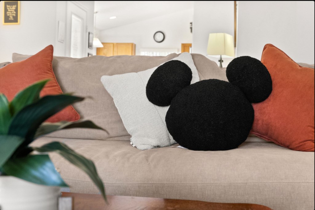 Mickey cushion.PNG
