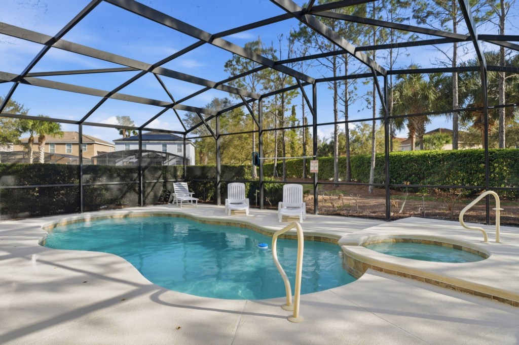 Pool and Jacuzzi - Additional fee applies for heating 