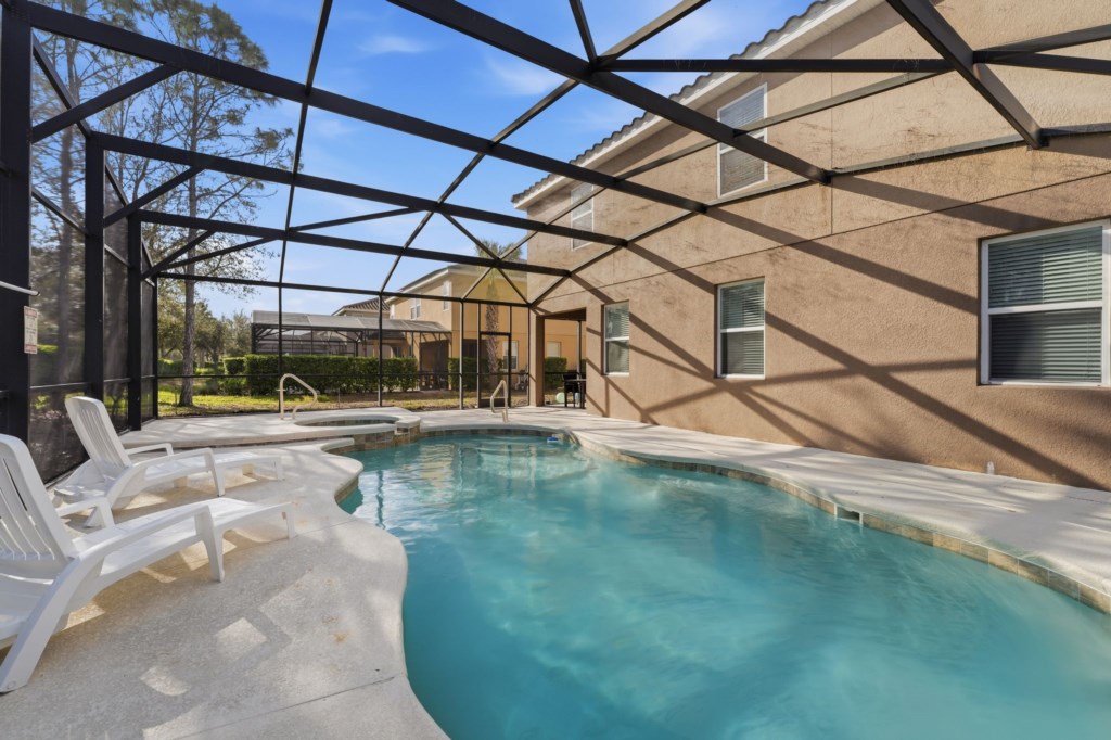 Pool and Jacuzzi - Additional fee applies for heating 