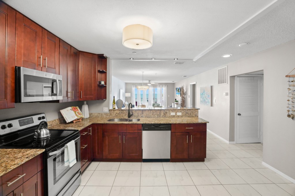Large Kitchen 