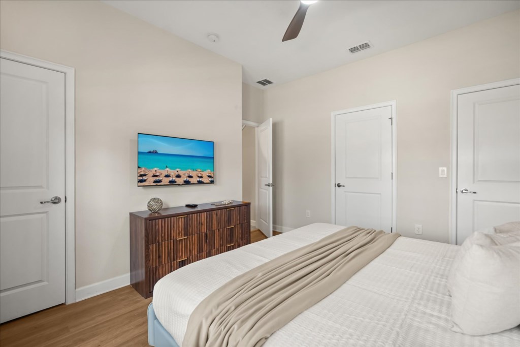 4 bedroom vacation townhouse at Storey Lake - Image 10